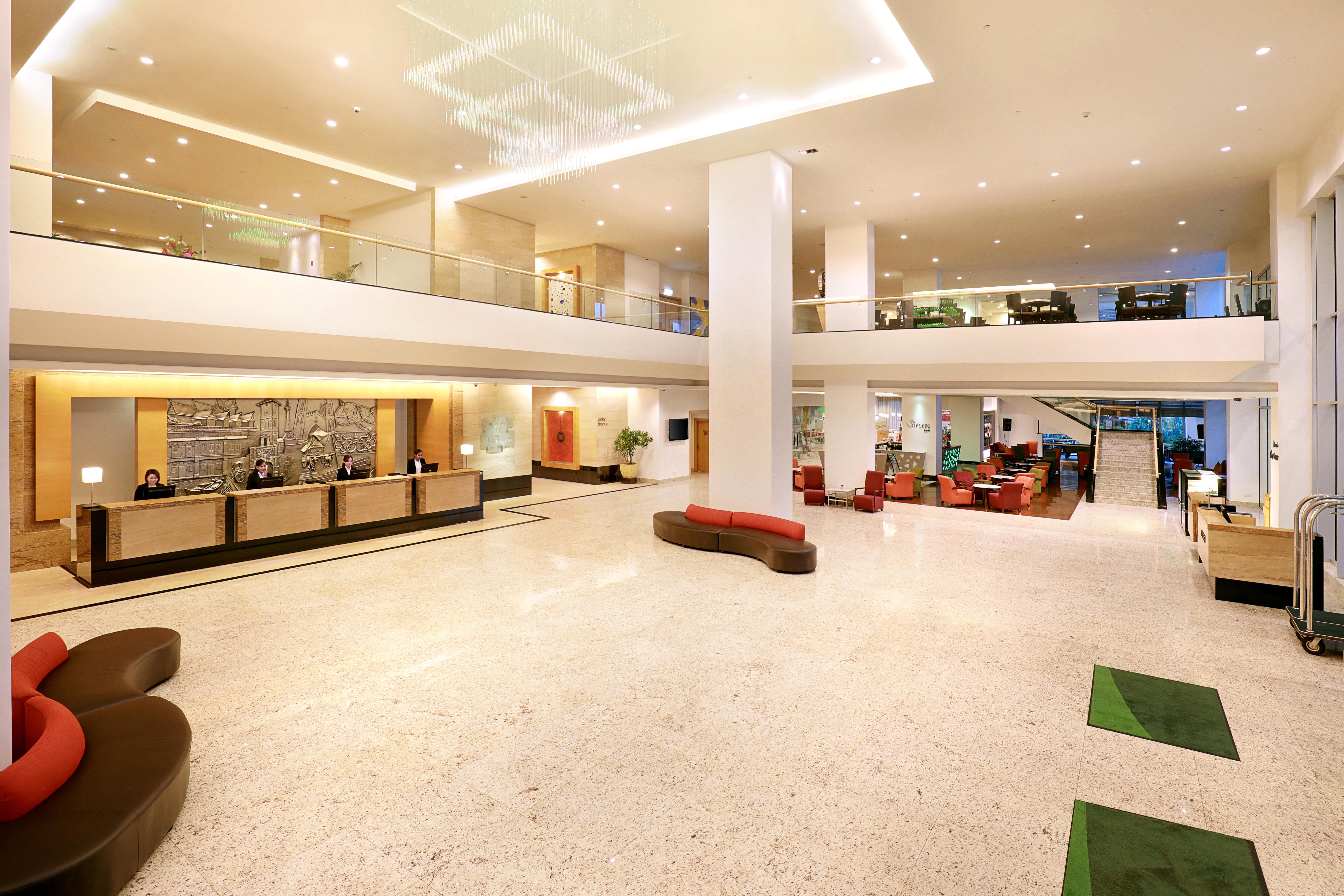 Holiday Inn Melaka By Ihg Εξωτερικό φωτογραφία Lobby